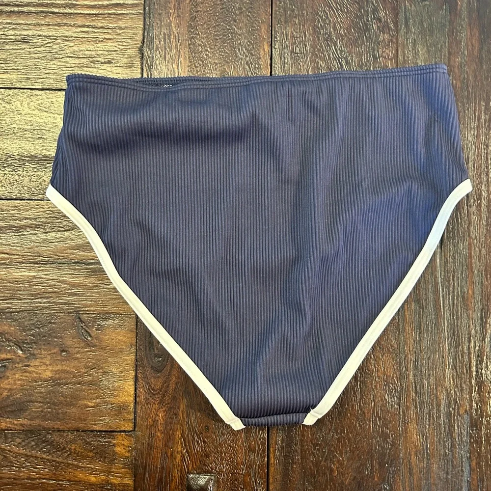 Sold - Picture 3 of 6